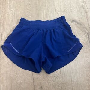 lululemon hotty hot shorts 2.5